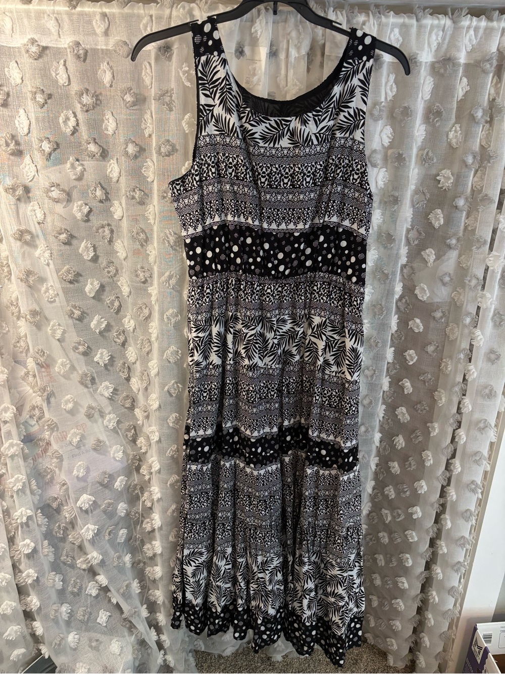 Kaktus Black & White Sleeveless Printed Maxi Dress